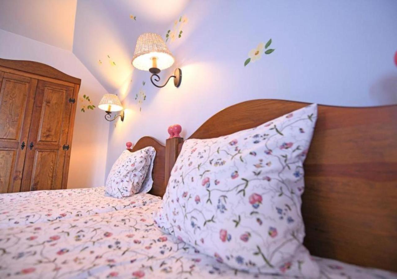 Krzeszna Gosciniec Malinowka Bed & Breakfast エクステリア 写真