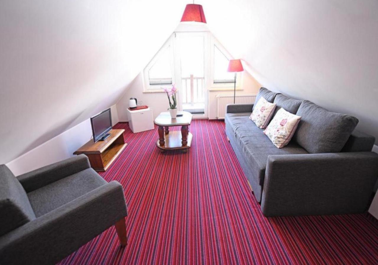 Krzeszna Gosciniec Malinowka Bed & Breakfast エクステリア 写真